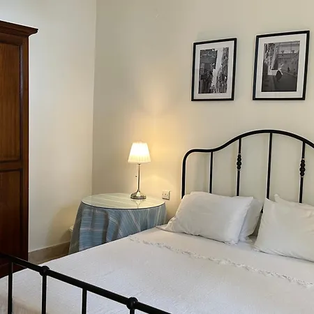 Prestigious Pied A Terre Wignacourt With Views *